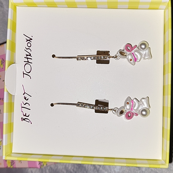 Betsey Johnson bunny dangle earrings - Picture 2 of 9